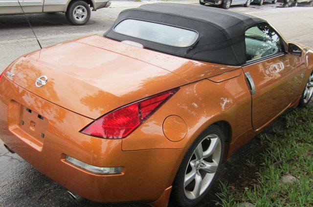 2004 Nissan 350Z 5DR 7-pass VAN I4 FWD