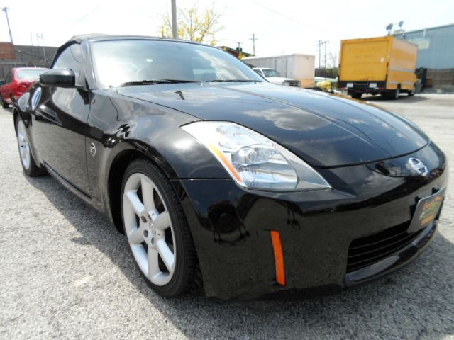 2004 Nissan 350Z Hatchback GS 5-spd