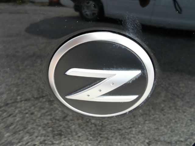 2004 Nissan 350Z Hatchback GS 5-spd
