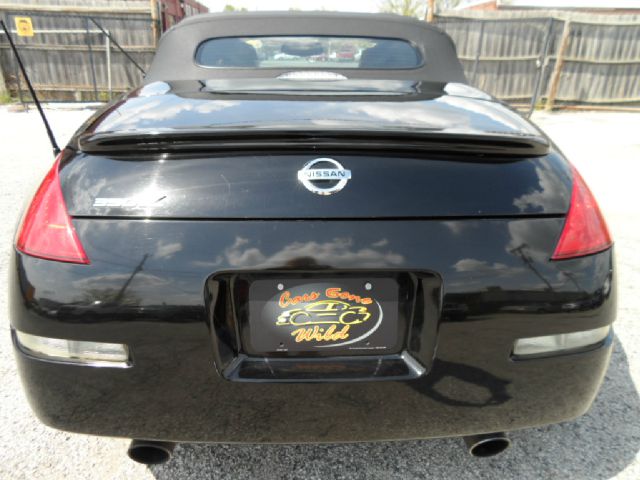 2004 Nissan 350Z Hatchback GS 5-spd