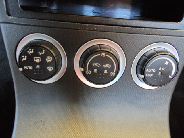 2004 Nissan 350Z Hatchback GS 5-spd