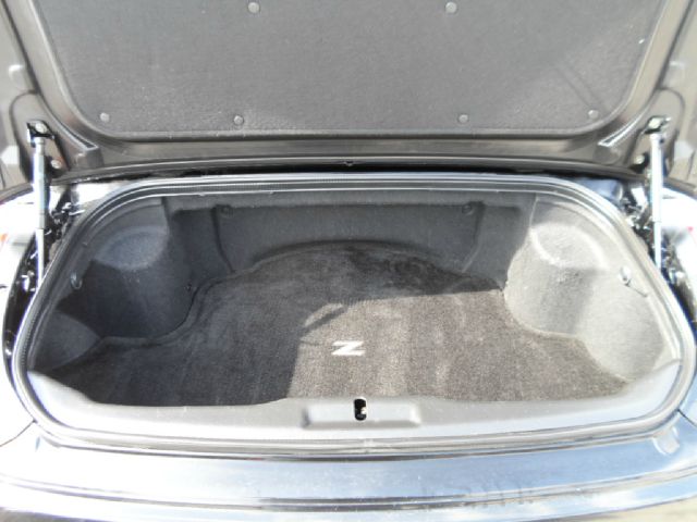 2004 Nissan 350Z Hatchback GS 5-spd