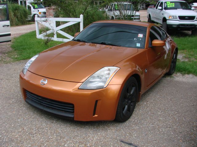 2004 Nissan 350Z 450H Sedan 4D