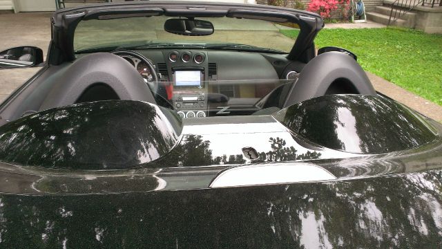 2004 Nissan 350Z 5dr 7-pass Van V6 LE FWD