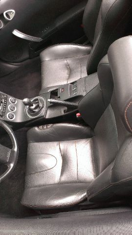 2004 Nissan 350Z 5dr 7-pass Van V6 LE FWD