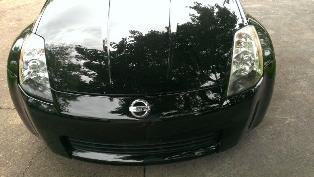 2004 Nissan 350Z 5dr 7-pass Van V6 LE FWD