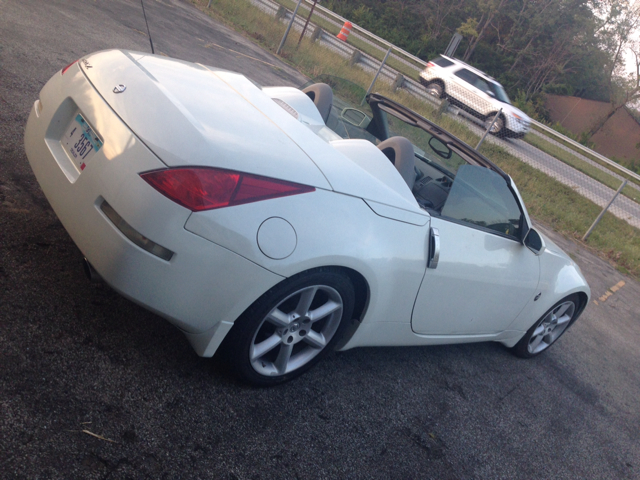 2005 Nissan 350Z 5dr 7-pass Van V6 LE FWD