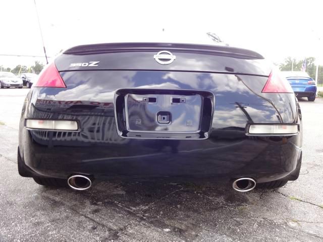 2005 Nissan 350Z Base