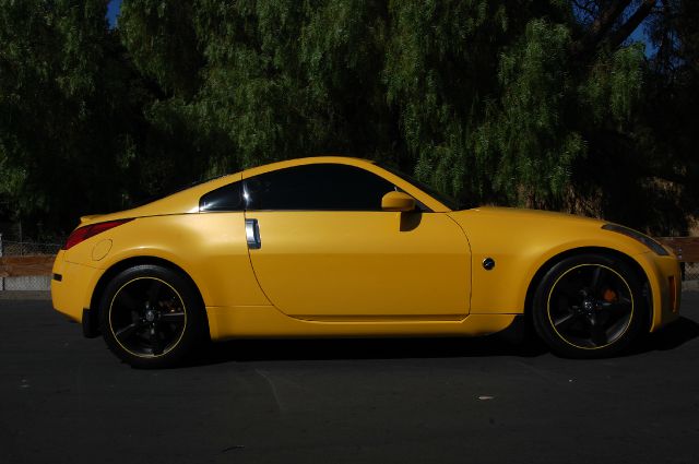 2005 Nissan 350Z 450H Sedan 4D
