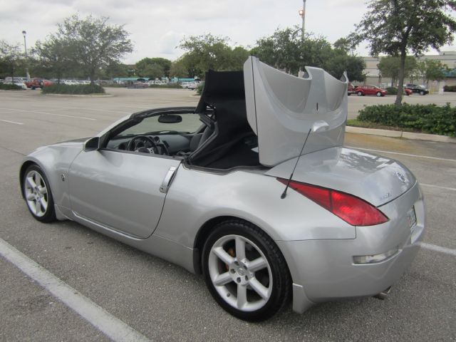 2005 Nissan 350Z 5DR 7-pass VAN I4 FWD