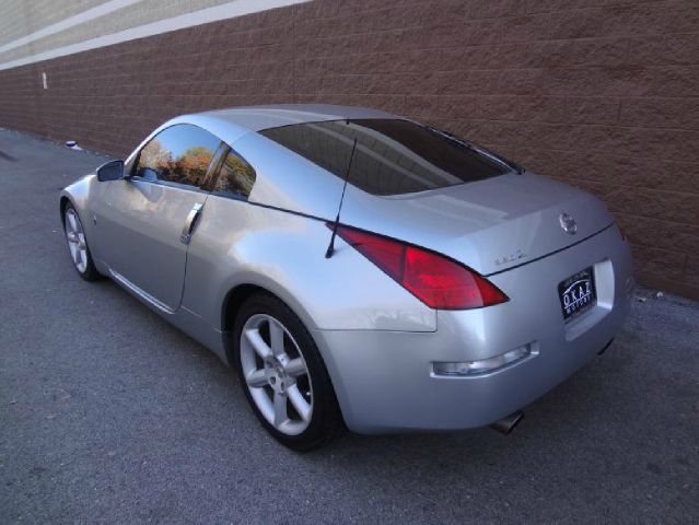 2005 Nissan 350Z 5DR 7-pass VAN I4 FWD