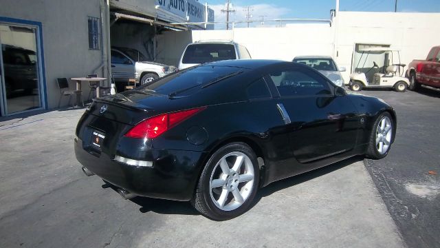 2005 Nissan 350Z 5DR 7-pass VAN I4 FWD