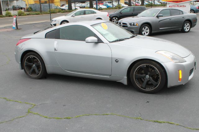2005 Nissan 350Z Base