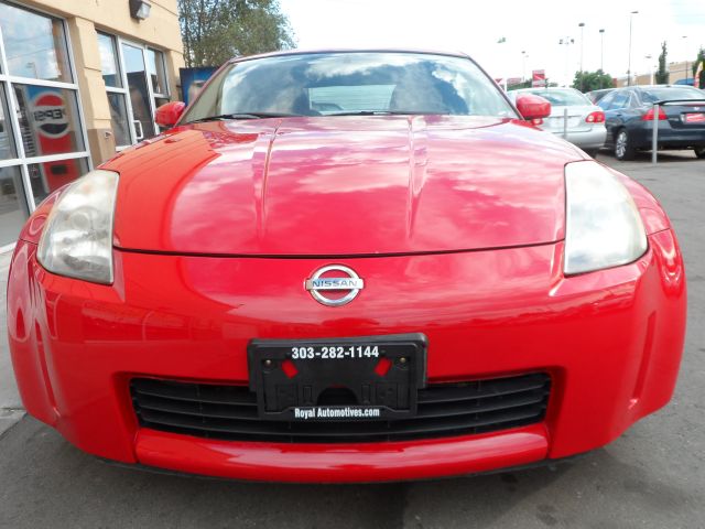 2005 Nissan 350Z Standard 4X4 Hardtop