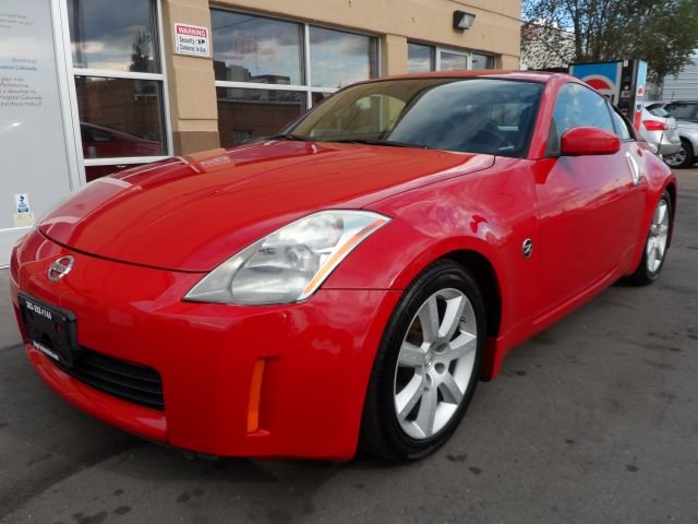 2005 Nissan 350Z Standard 4X4 Hardtop