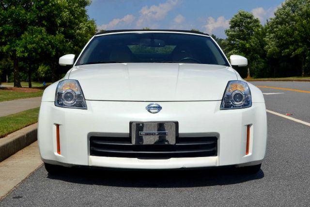 2006 Nissan 350Z 5dr 7-pass Van V6 LE FWD