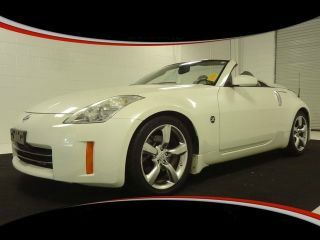2006 Nissan 350Z 5dr 7-pass Van V6 LE FWD