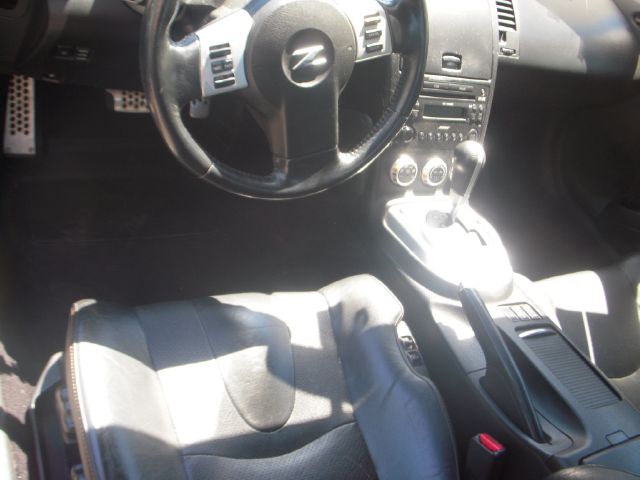 2006 Nissan 350Z 5dr 7-pass Van V6 LE FWD