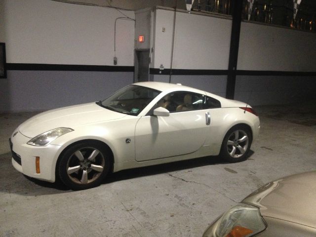 2006 Nissan 350Z 5DR 7-pass VAN I4 FWD
