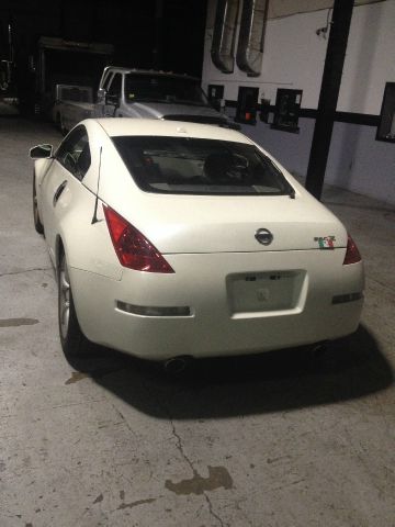 2006 Nissan 350Z 5DR 7-pass VAN I4 FWD