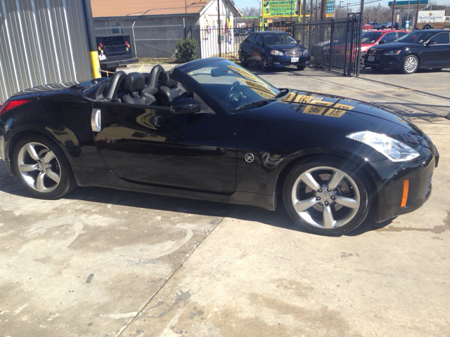 2006 Nissan 350Z 5dr 7-pass Van V6 LE FWD