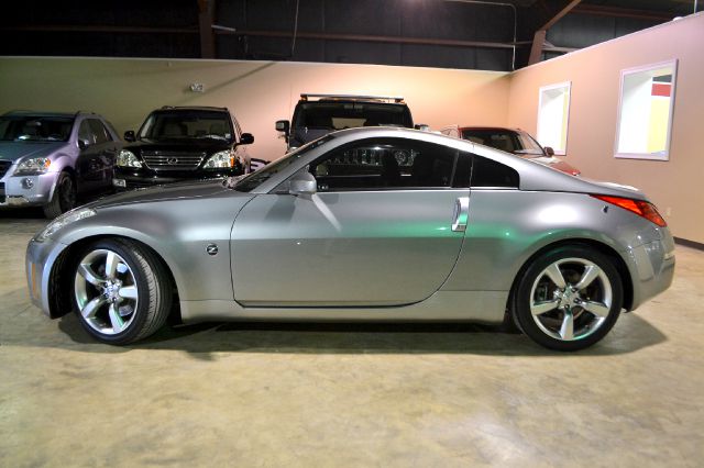 2006 Nissan 350Z 5DR 7-pass VAN I4 FWD