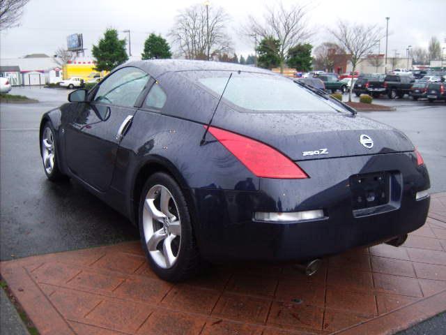 2007 Nissan 350Z 5DR 7-pass VAN I4 FWD