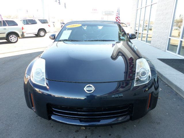 2007 Nissan 350Z 5dr 7-pass Van V6 LE FWD