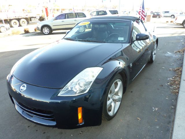 2007 Nissan 350Z 5dr 7-pass Van V6 LE FWD