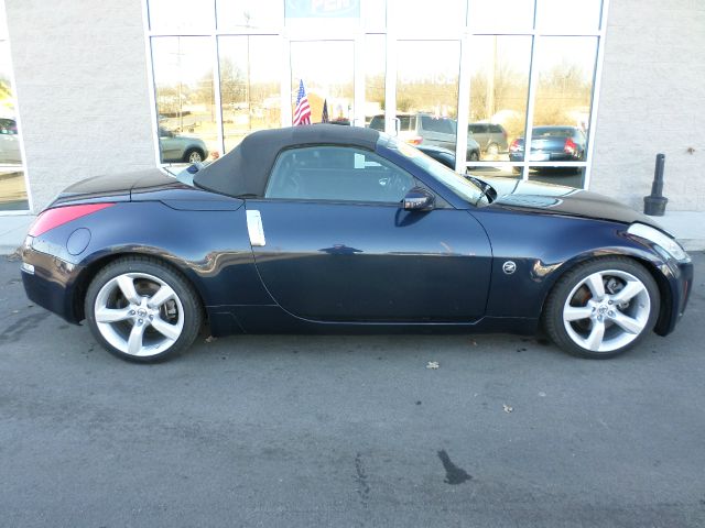 2007 Nissan 350Z 5dr 7-pass Van V6 LE FWD
