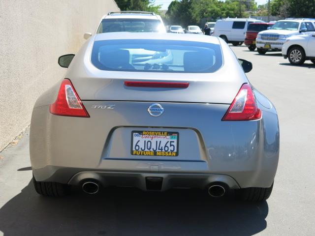 2010 Nissan 370Z FWD 4dr