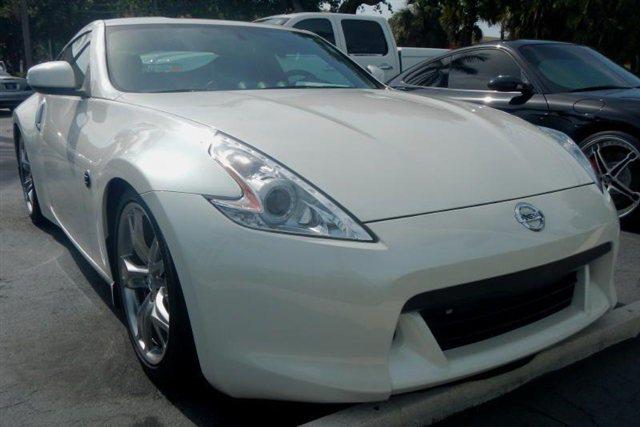 2012 Nissan 370Z 5DR 7-pass VAN I4 FWD