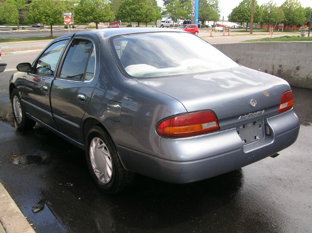 1994 Nissan Altima C1500 Scottsdale