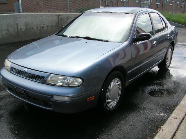 1994 Nissan Altima C1500 Scottsdale