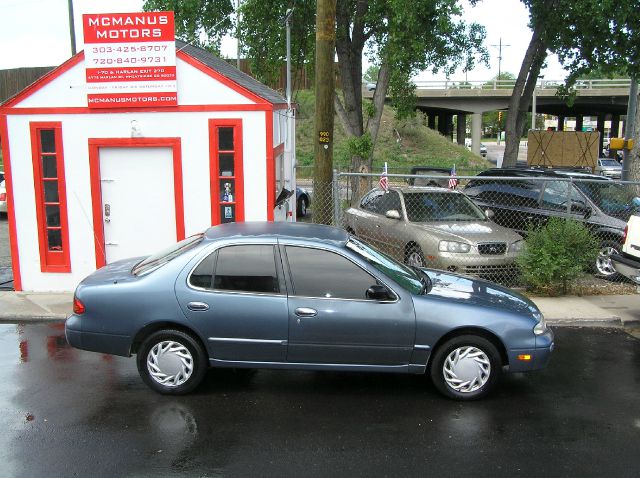 1994 Nissan Altima C1500 Scottsdale