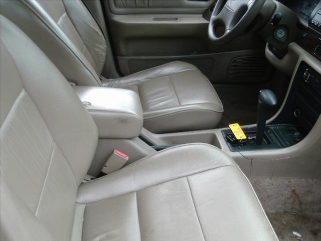 1994 Nissan Altima 3.2 Quattro S-line AWD Sedan