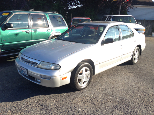 1994 Nissan Altima 3.0 Quattro
