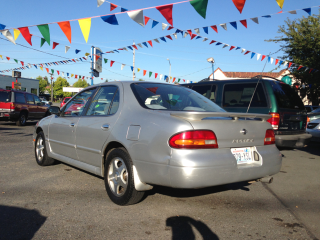 1994 Nissan Altima 3.0 Quattro