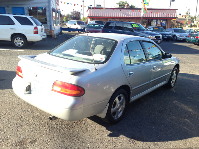 1994 Nissan Altima 3.0 Quattro