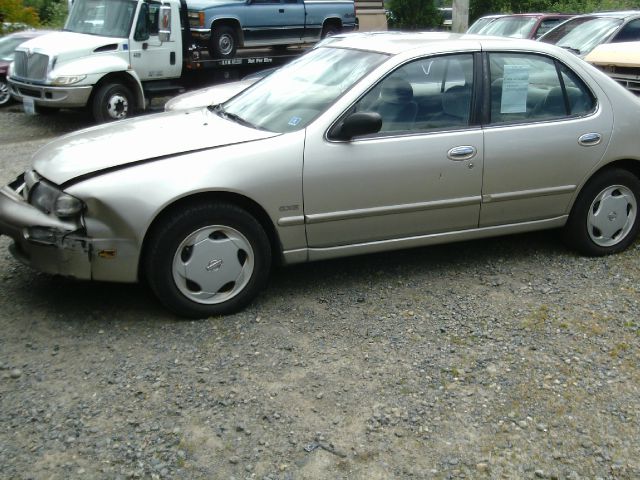 1994 Nissan Altima W/nav.sys