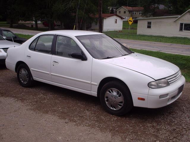 1997 Nissan Altima W/nav.sys