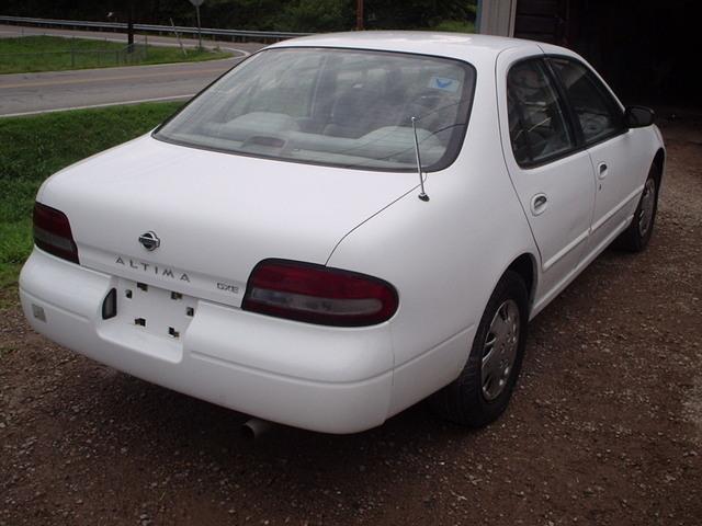 1997 Nissan Altima W/nav.sys