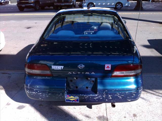 1997 Nissan Altima 2dr Coupe LSC