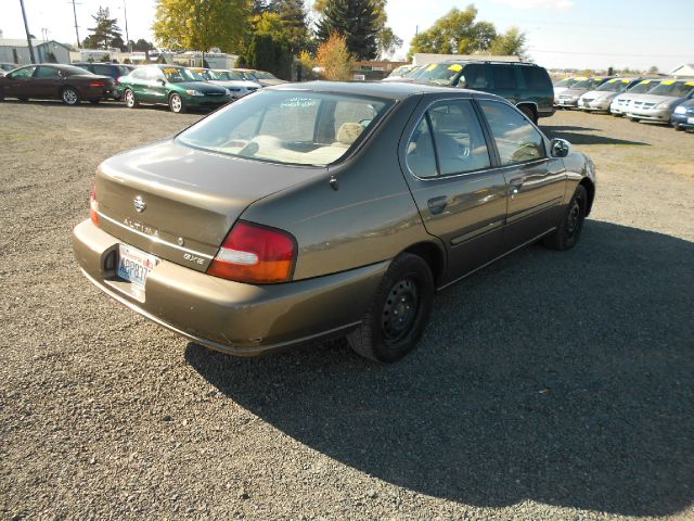 1998 Nissan Altima SE