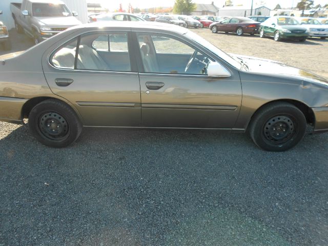 1998 Nissan Altima SE