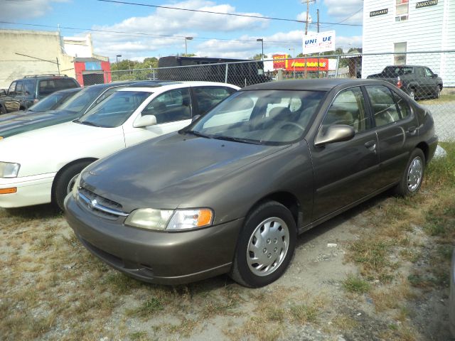 1998 Nissan Altima 3.0 Quattro