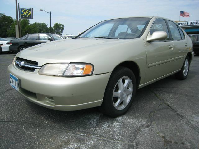 1998 Nissan Altima W/nav.sys