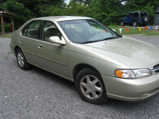 1999 Nissan Altima 3.0 Quattro