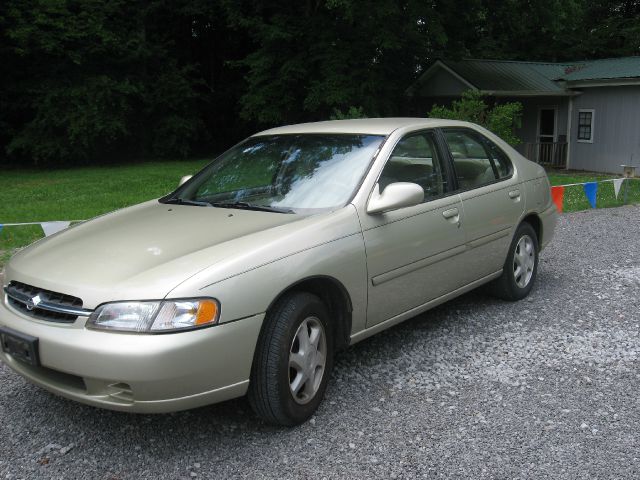 1999 Nissan Altima 3.0 Quattro