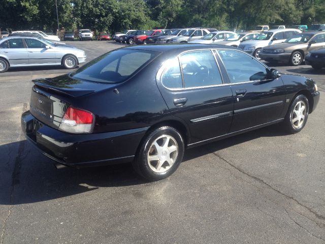 1999 Nissan Altima SE